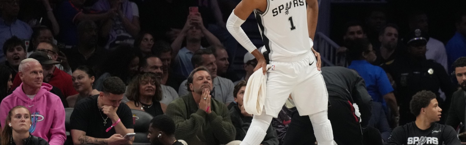 开云电子-27投赛季新高！文班：我有意为之 要提升进攻水平&amp;同时不牺牲防守