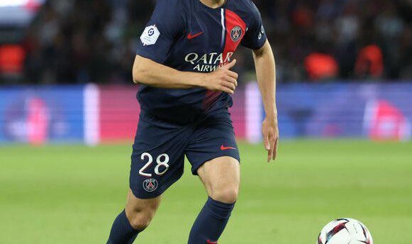 开云官方网站-罗马诺：皇家社会正在与巴黎圣日耳曼就索莱尔转会进行谈判