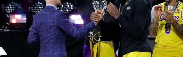 开云登录入口地址-萧华：谁会接替詹姆斯成为门面？不会刻意选择一位