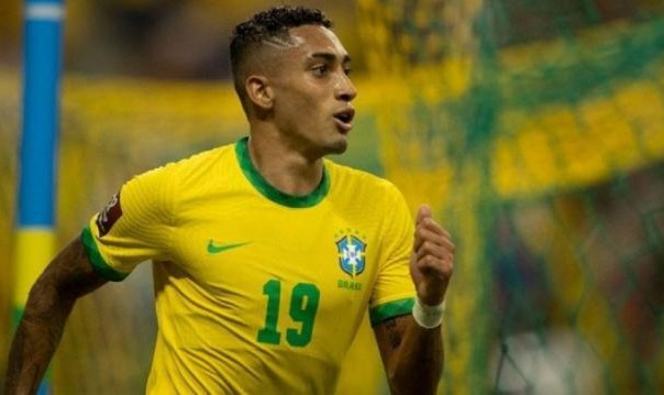 桑巴前巨星齐把拉菲尼亚夸 蒂特感谢贝尔萨！