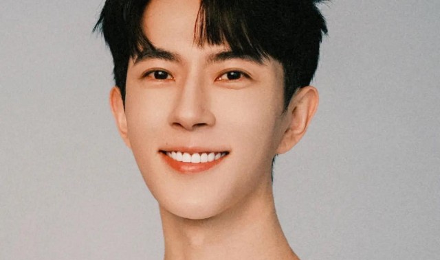 开云登录入口地址-于朦胧跳楼了？不从女投资人被雪藏三年、患抑郁症，现场细节曝光