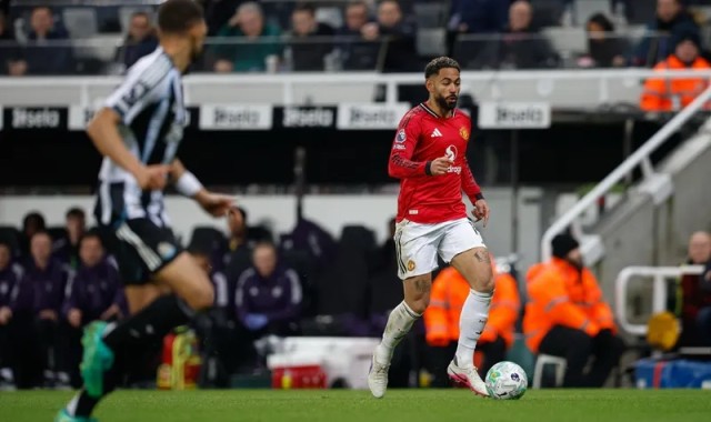 开云官方网站-库尼亚本场数据：3射1正，4次过人，1次关键传球，5次被犯规