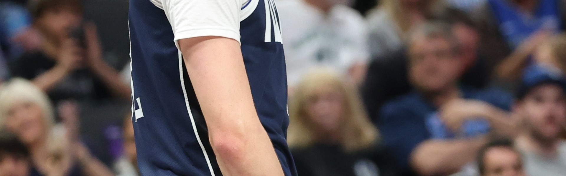 开云电子-弗拉格：我在新秀赛季学到了很多 个人也变得更加成熟