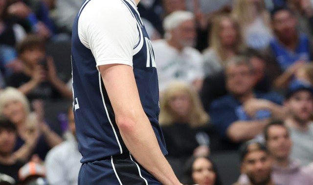 开云电子-弗拉格：我在新秀赛季学到了很多 个人也变得更加成熟