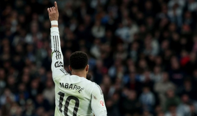 开云官方网站-三足鼎立！欧洲金靴：凯恩、姆总同积44分，哈兰德40分第3