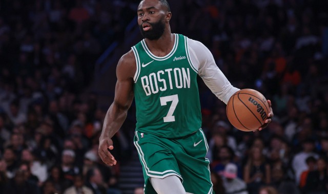 开云电子-25分8板！杰伦·布朗：猛龙是联盟中身体对抗最强的球队之一