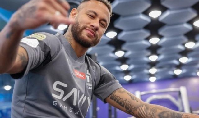 开云登录入口地址-还没为利雅得新月上场 内马尔到巴西队报到了！