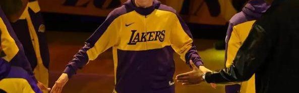 开云电子-勒布朗东契奇都留他！湖人却遭顶薪魔咒困死续约